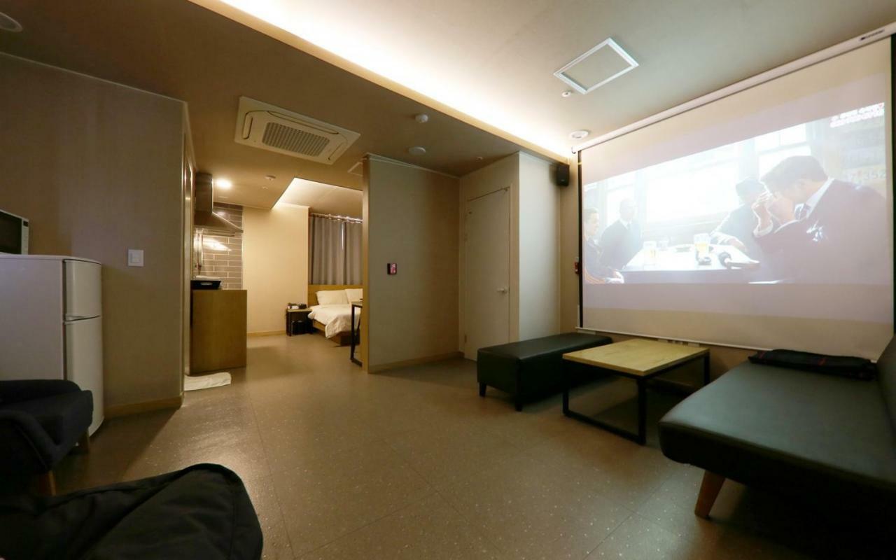 A7 Hotel Suwon Exterior photo