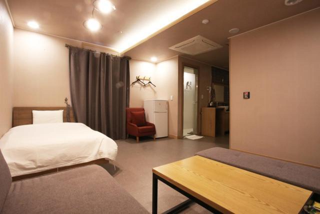 A7 Hotel Suwon Exterior photo